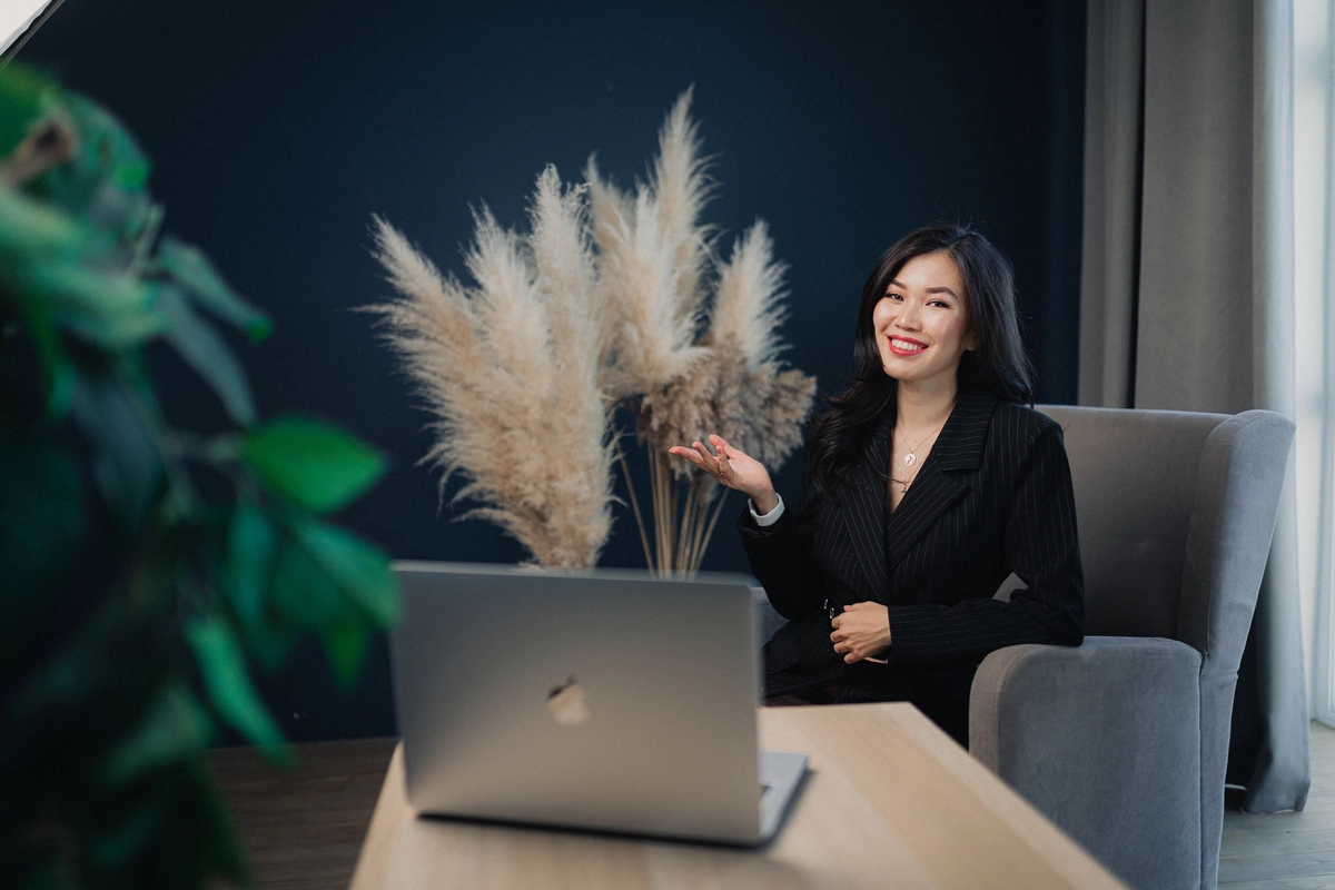 english ielts teacher at desktop photo